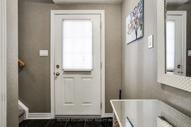 Additional image 39 of 100 Beddoe Dr Unit 27