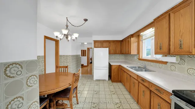 Additional image 8 of 103 Beckett Ave