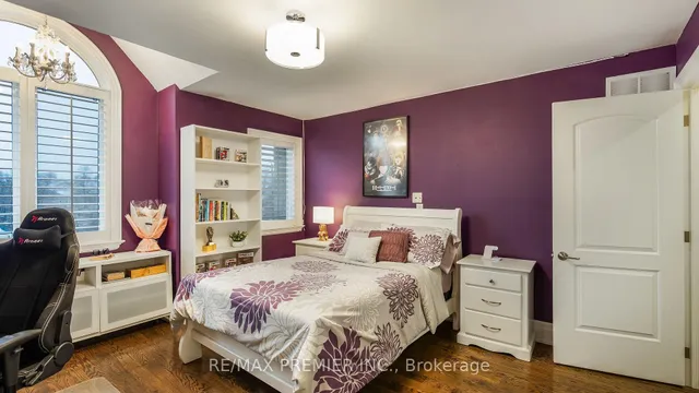 Additional image 33 of 1166 Glengrove Ave