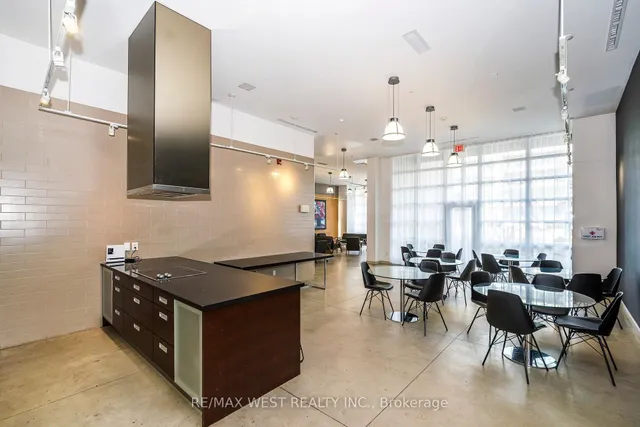 Additional image 43 of 380 Macpherson Ave Unit 333