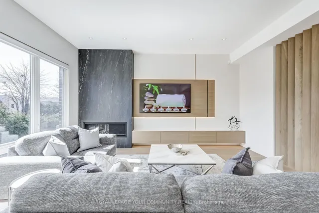 Additional image 20 of 131 Poyntz Ave