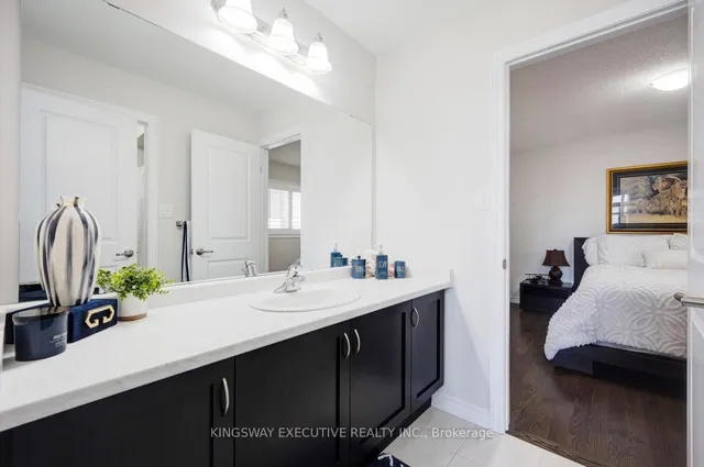 Additional image 29 of 12 ACTION Dr