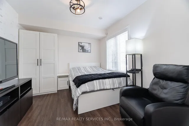 Additional image 6 of 14 Allium Rd