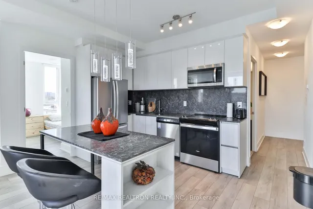 Additional image 10 of 3100 Keele St Unit 525