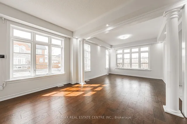 Additional image 7 of 107 Hazelton Ave