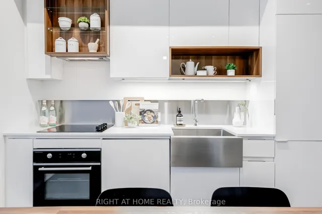 Additional image 10 of 383 Sorauren Ave Unit 802