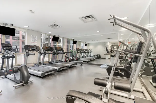 Additional image 20 of 1005 King St Unit 404