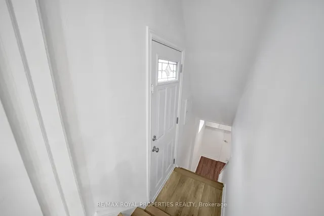 Additional image 32 of 22 Rupert St