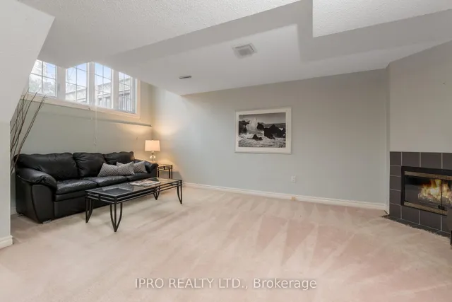 Additional image 36 of 93 Hartnell Sq