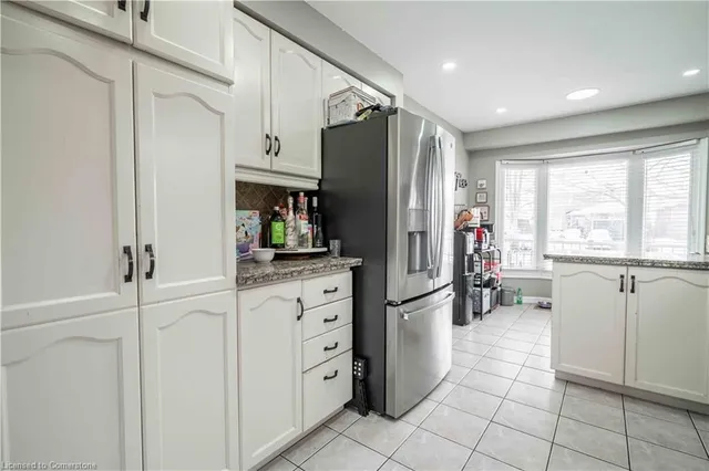 Additional image 12 of 9 Beachgrove Cres