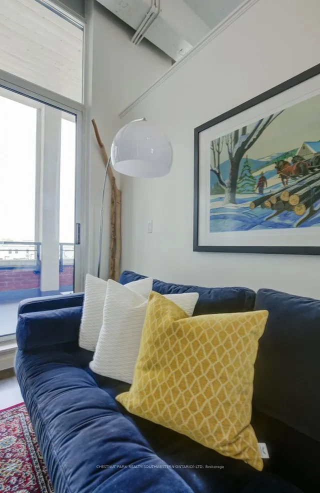 Additional image 22 of 404 King St Unit 307