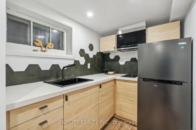 Additional image 26 of 114 Robina Ave