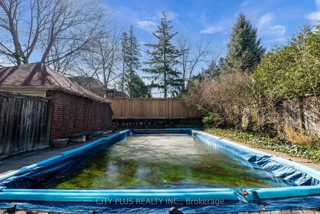 Additional image 8 of 17 Strathallan Blvd