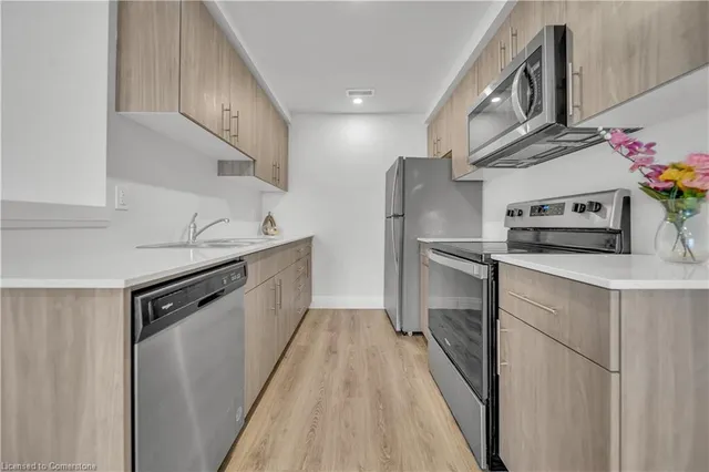 Additional image 5 of 600 Victoria St Unit 18