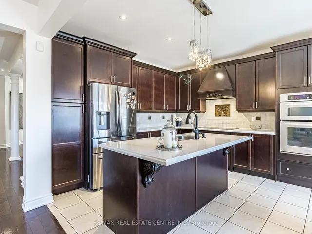 Additional image 21 of 853 Stoutt Cres