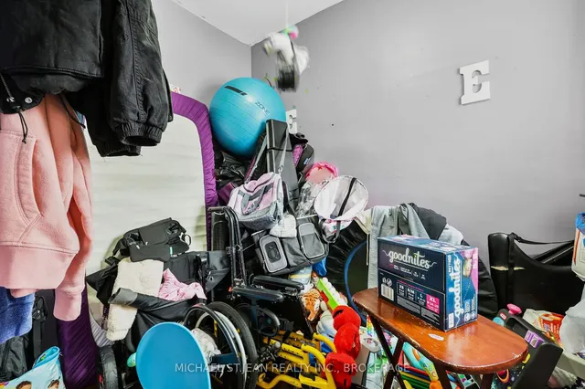 Additional image 21 of 42 Ellis Ave