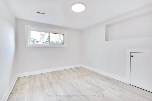 Additional image 25 of 79 Hanover Pl