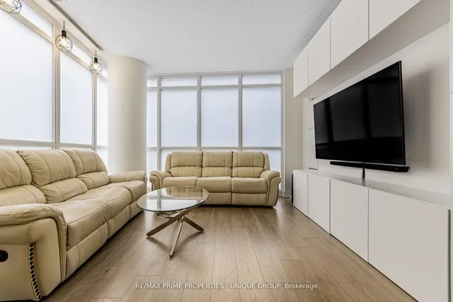 Additional image 17 of 30 Roehampton Ave Unit 308