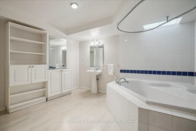 Additional image 41 of 2076 Pelee Blvd