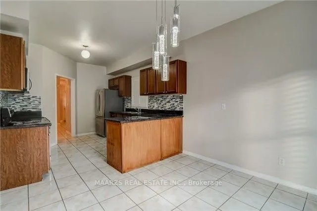 Additional image 11 of 7258 Dime Cres