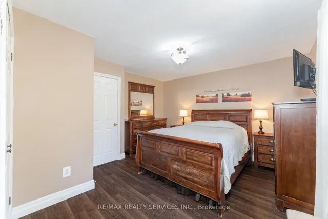 Additional image 13 of 32 Longbourne Cres
