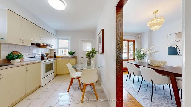 Additional image 15 of 216 Humberside Ave