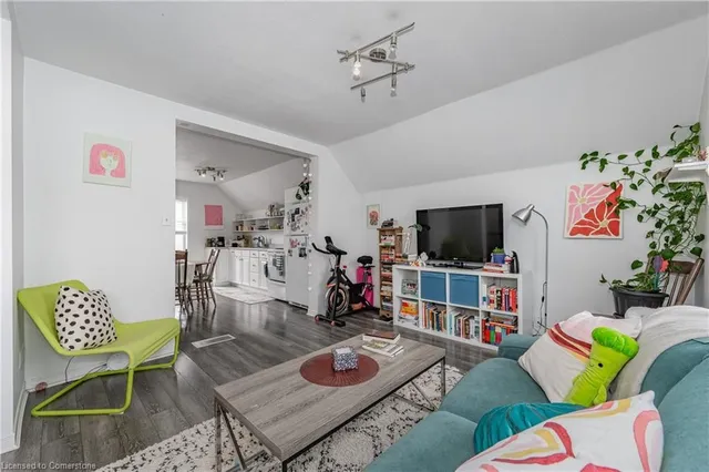 Additional image 15 of 155 Weber St