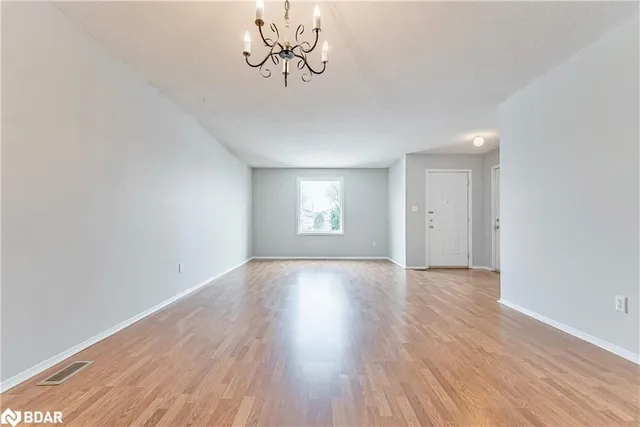 Additional image 5 of 18 Jena Crt