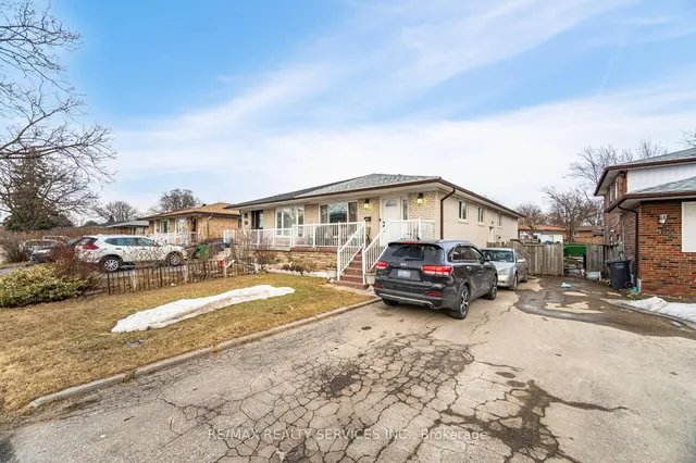 Additional image 3 of 6858 Darcel Ave