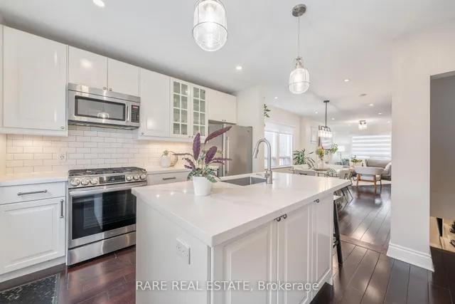 Additional image 9 of 152 Queensdale Ave