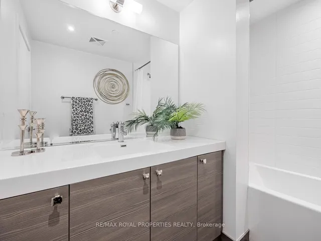 Additional image 21 of 621 Sheppard Ave Unit 303