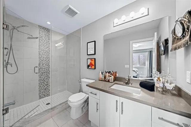 Additional image 26 of 75 Southshore Cres