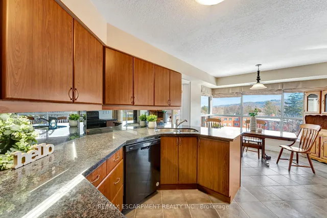 Additional image 12 of 1770 Main St Unit 506