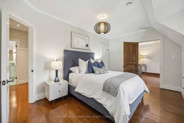 Additional image 20 of 79 Baby Point Cres