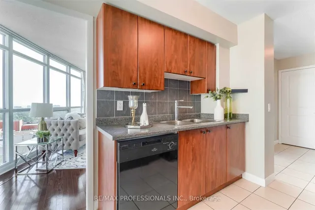 Additional image 18 of 225 Sherway Gardens Rd Unit 2007