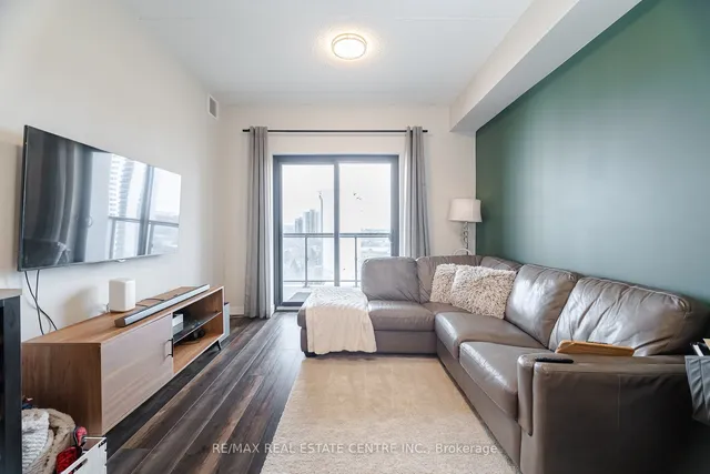 Additional image 16 of 15 Queen St Unit 710