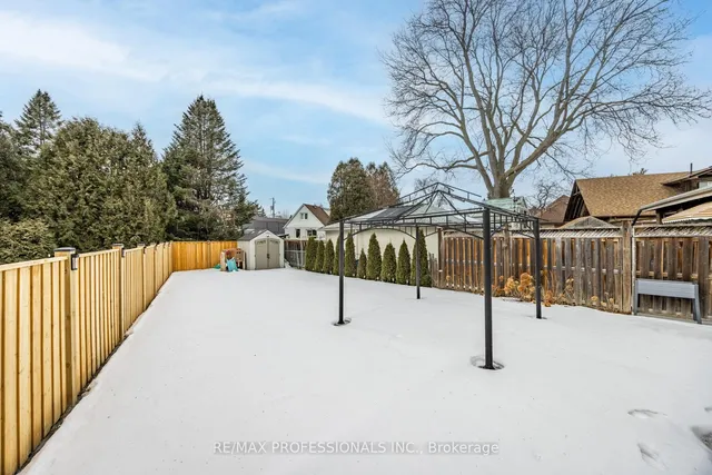 Additional image 37 of 54 Parkchester Rd