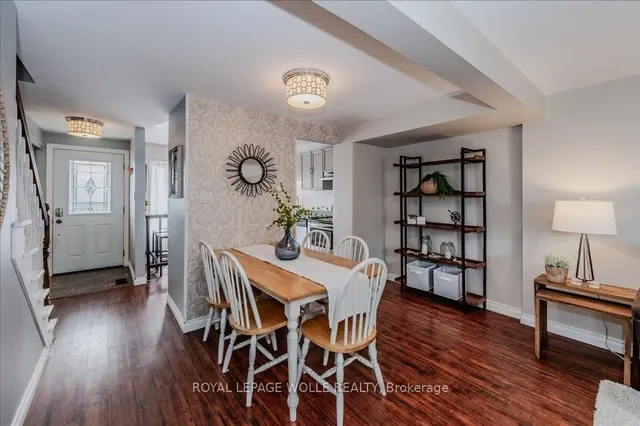 Additional image 10 of 10 Caprice Crt