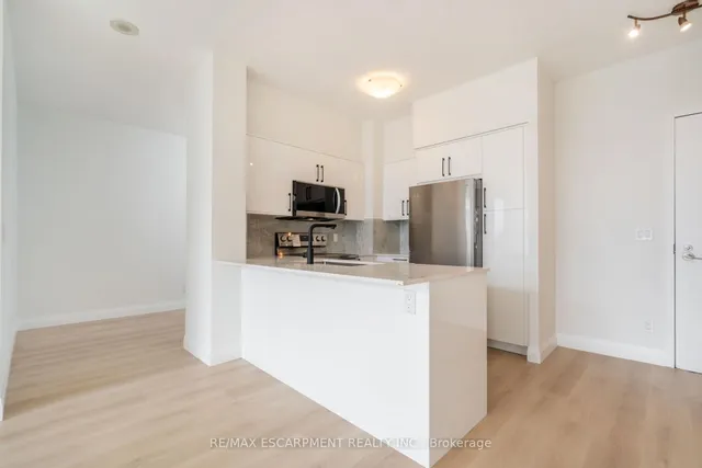 Additional image 8 of 2230 Lake shore Blvd Unit 303