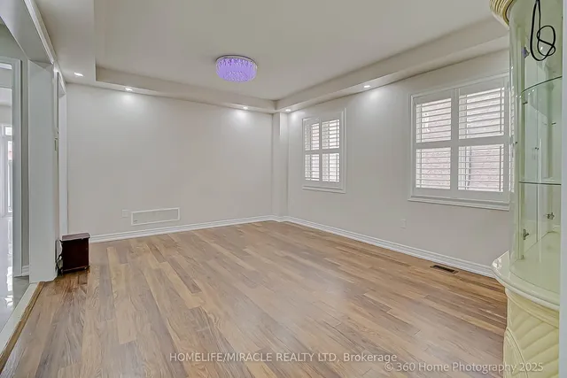 Additional image 14 of 20 Amy Ave