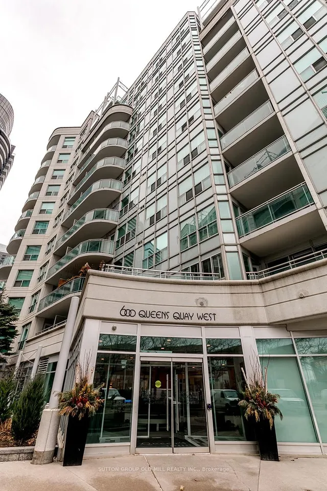 600 Queens Quay Unit 606
