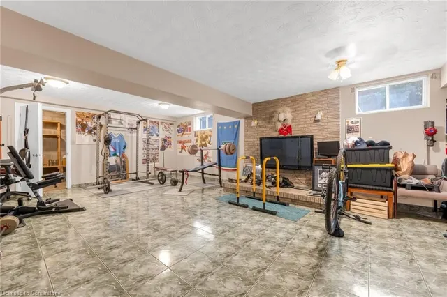 Additional image 18 of 3 Pavarotti Crt