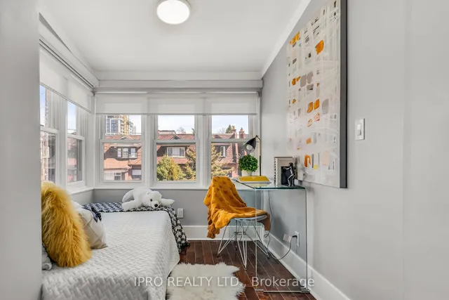 Additional image 24 of 264 Howland Ave