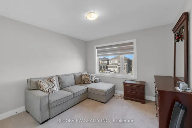 Additional image 26 of 594 Queen Mary Dr