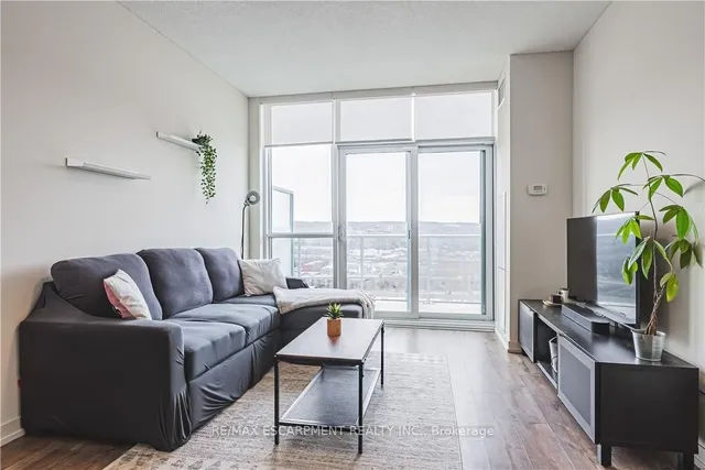 Additional image 18 of 2093 Fairview St Unit 2001