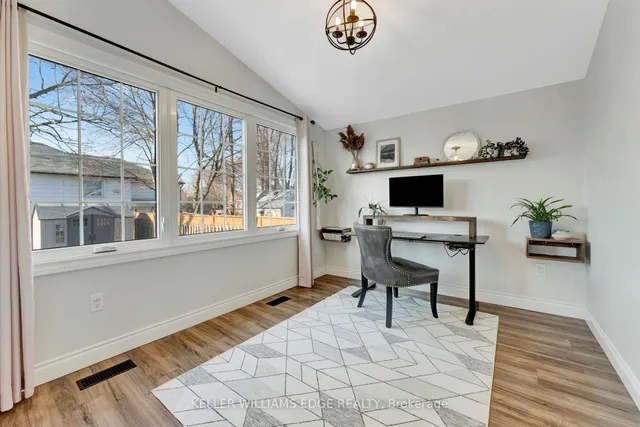 Additional image 18 of 20 Crockett St