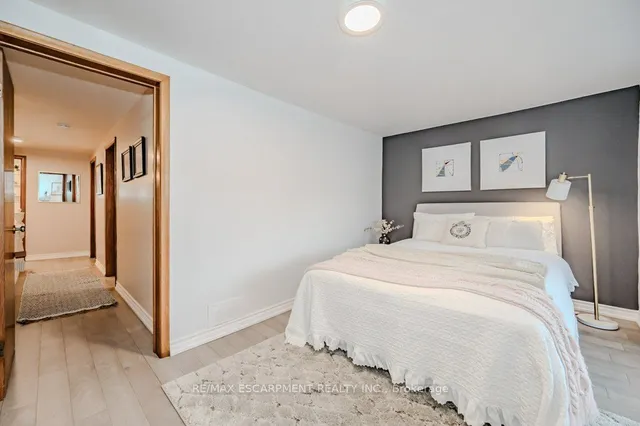 Additional image 24 of 63 Beechwood Ave