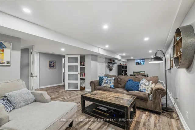 Additional image 28 of 30 Grande Ave