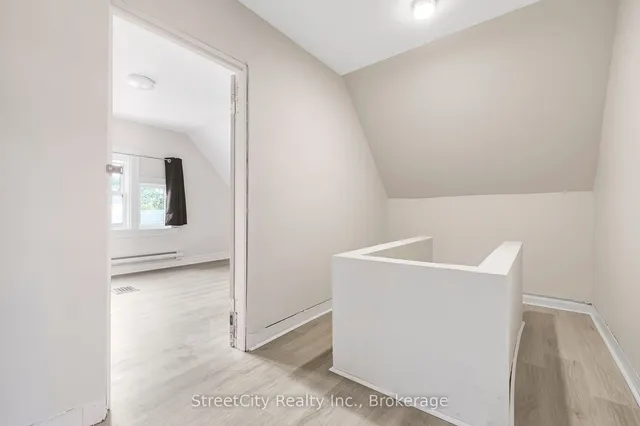 Additional image 15 of 1 MILTON Ave