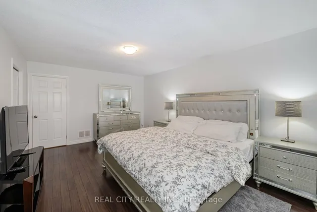 Additional image 21 of 11 Vennio Lane